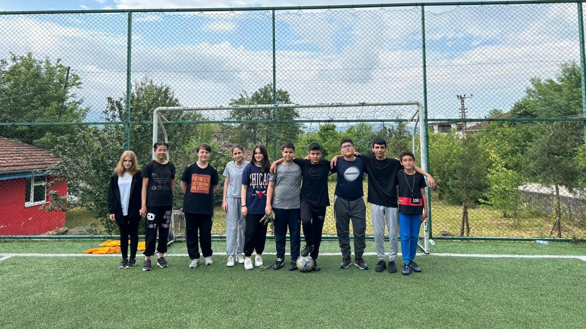 Sınıflar Arası Futbol Turnuvası Müsabakaları Son Hızıyla Devam Ediyor